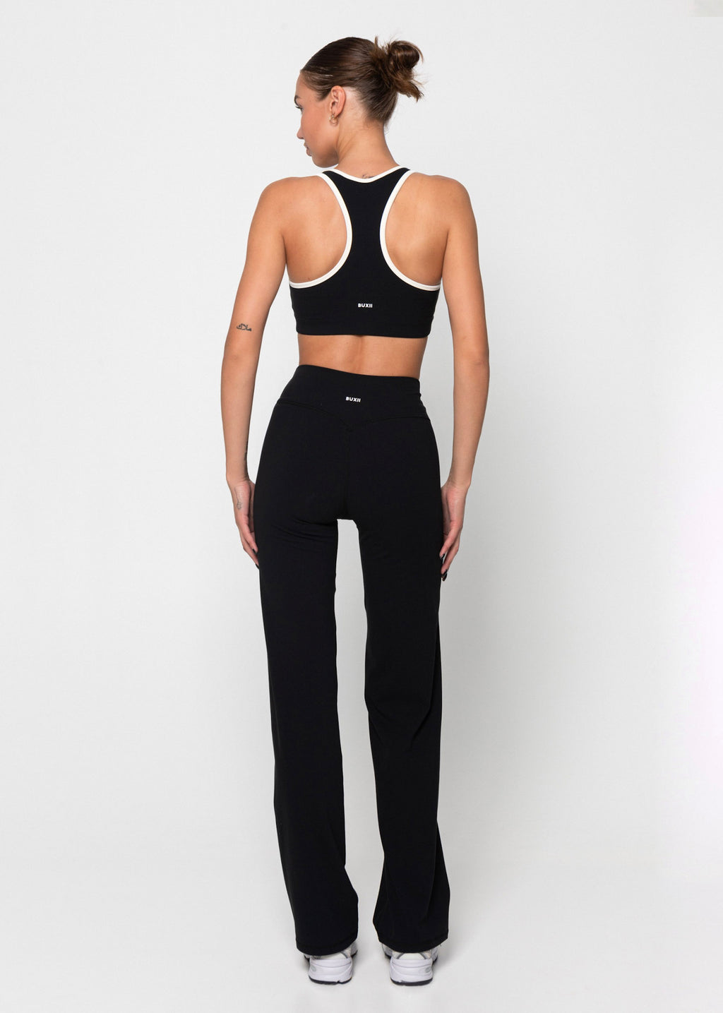 Taisnas bikses MELNAS