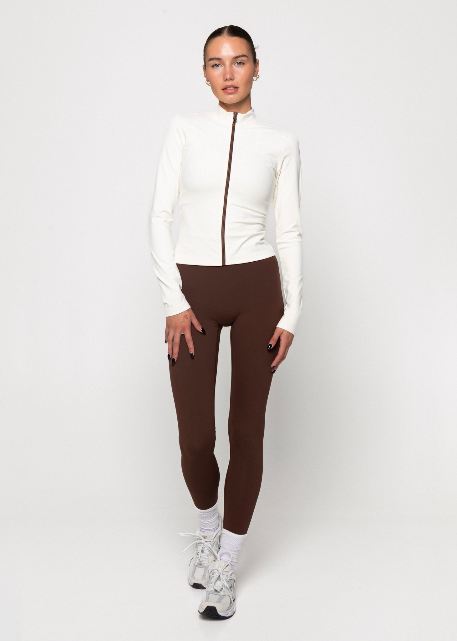 SPORTA JAKA KRĒMKRĀSA/ŠOKOLĀDES BRŪNA