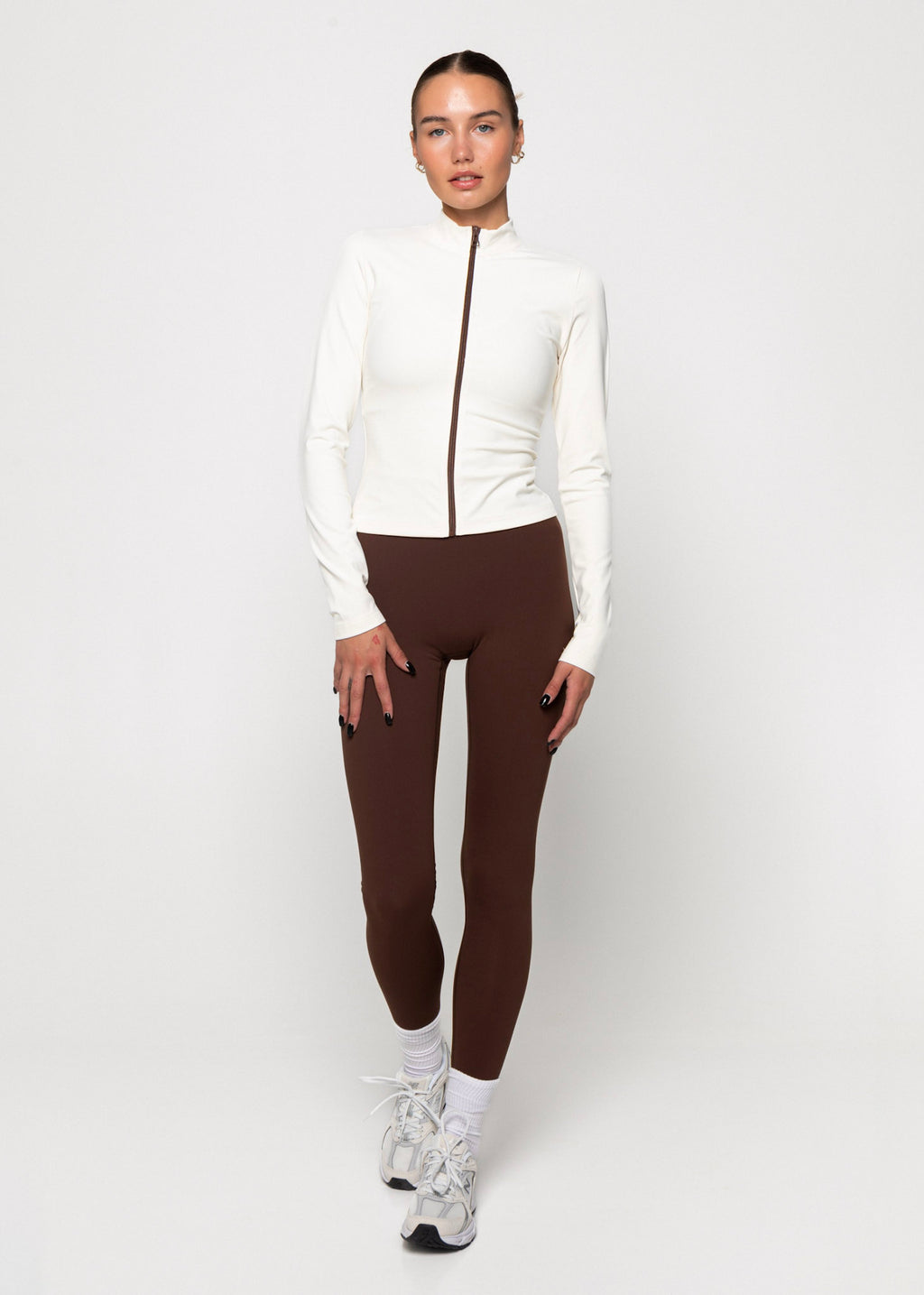 SPORTA JAKA KRĒMKRĀSA/ŠOKOLĀDES BRŪNA