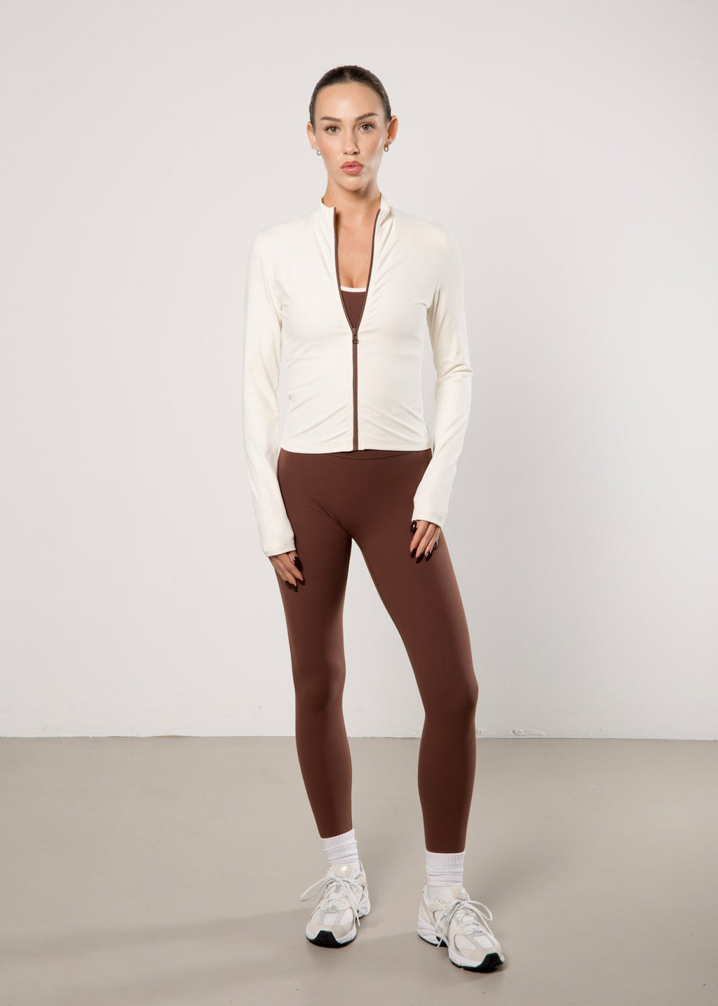 SPORTA JAKA KRĒMKRĀSA/ŠOKOLĀDES BRŪNA