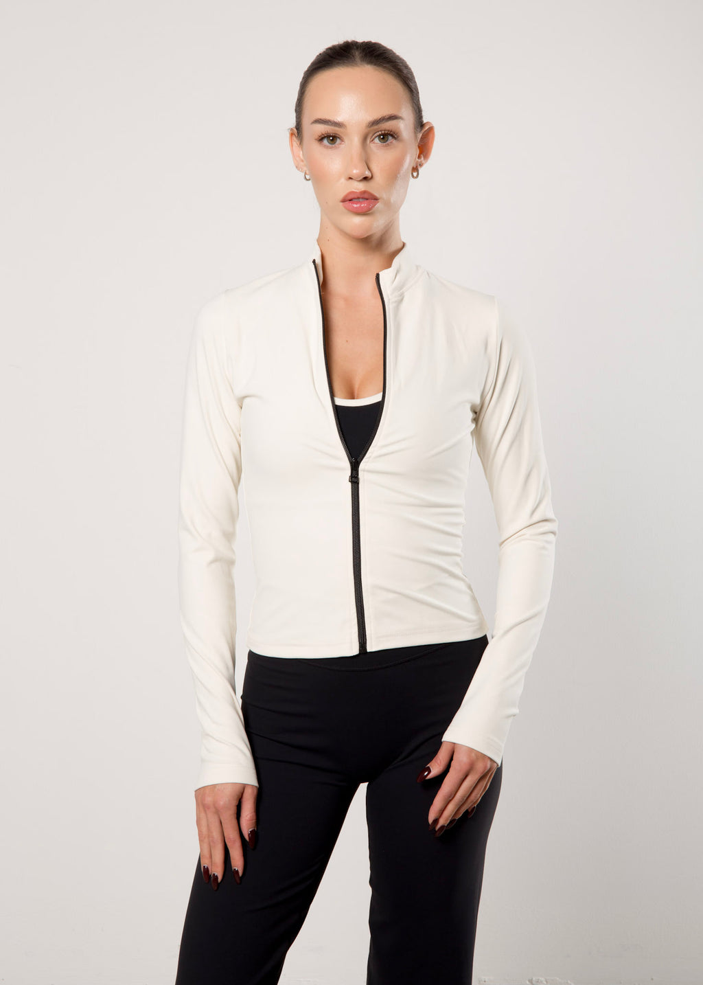 SPORTA JAKA KRĒMKRĀSA/MELNA