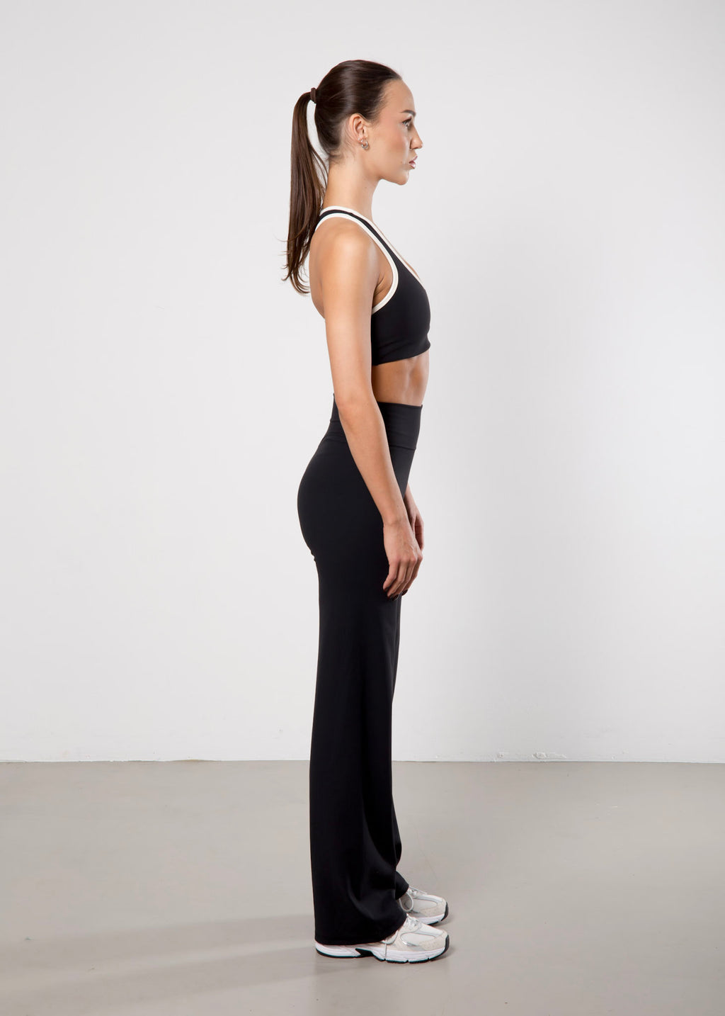 Taisnas bikses MELNAS